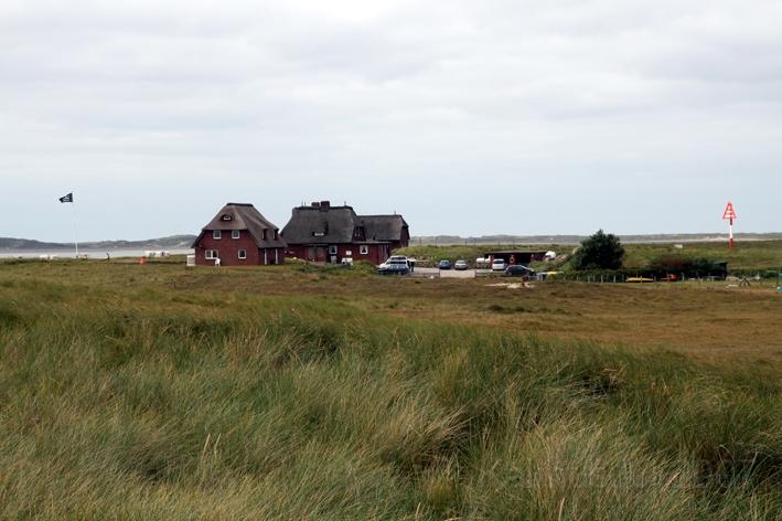 Haeuser auf Sylt.jpg - Deutschlands nördlichste Siedlung auf dem Sylter Ellenbogen.